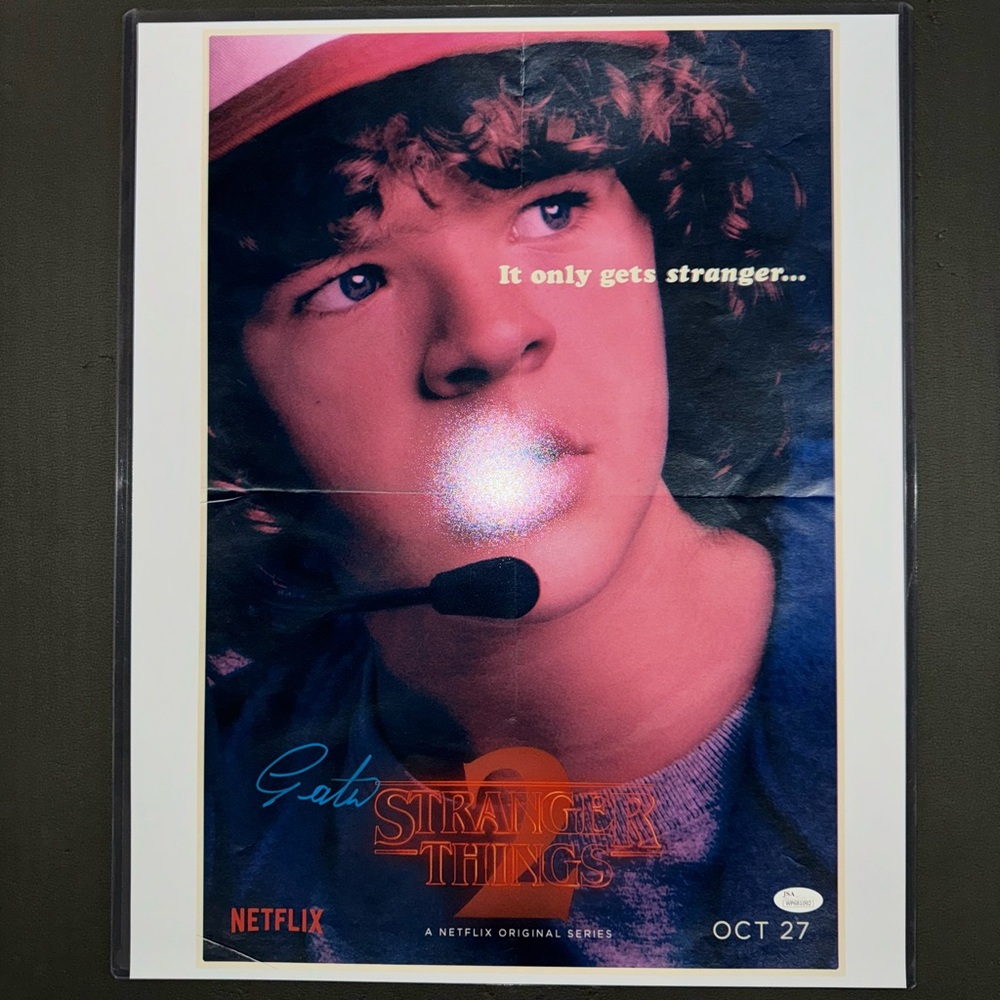 ⚡️SALE⚡️Gaten Matarazzo signed Dustin Henderson Stranger Things 2 promo photo